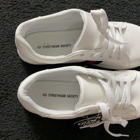 Brand NEW white sneakers - Picture 3 of 5